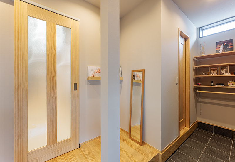 PLAN 01 土間収納・パントリー写真